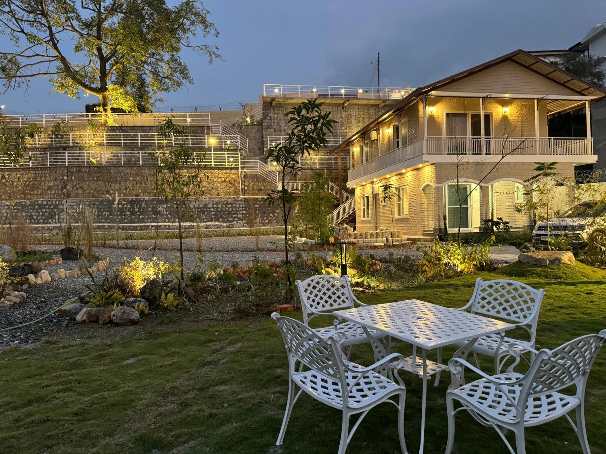 Cliff House, 3Br Lux Farmhouse 2Km To Rajpur Road Деградун Екстер'єр фото